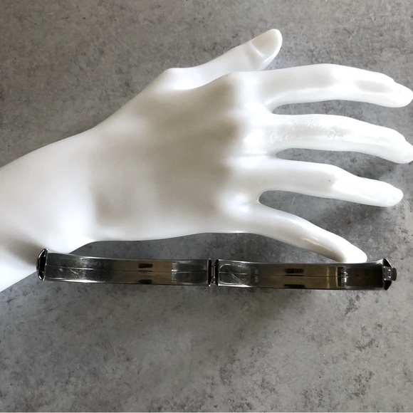 EDFORCE Silver Stainless Steel Hinged Bangle - Picture 10 of 11